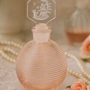 Vintage Pink Depression Glass Perfume Bottle – Ribbed Design with Etched Stopper